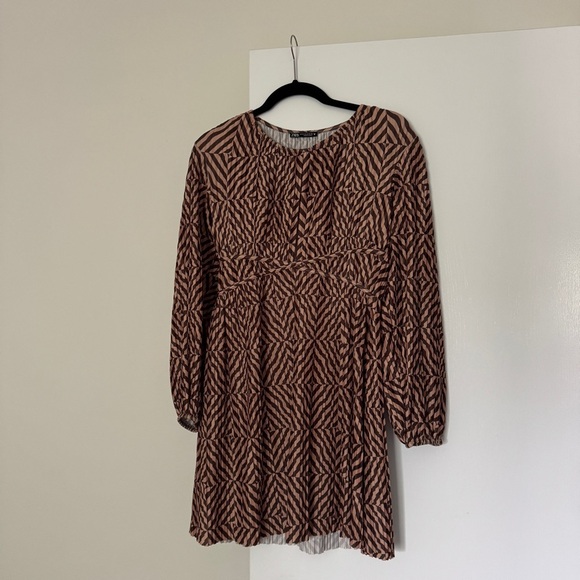 Zara Brown Pleated Mini Dress - Medium - Picture 2 of 7